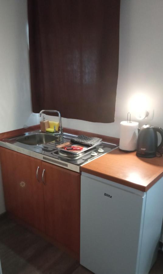 The Golden Well Apartment โรวีน ภายนอก รูปภาพ